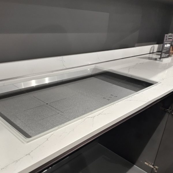 podloga za indukciska plotna